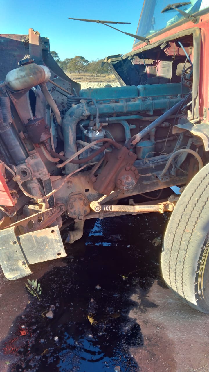 Motorista Sintomas De Embriaguez Colide Carreta Viaduto Em