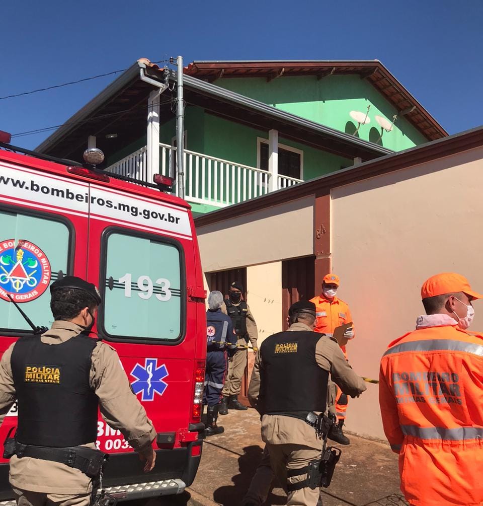 Homem mata a esposa a facadas aciona Bombeiros e se entrega à Polícia