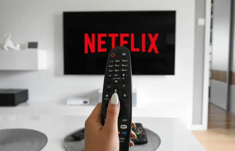 Netflix fará cobrança extra para quem compartilha senhas