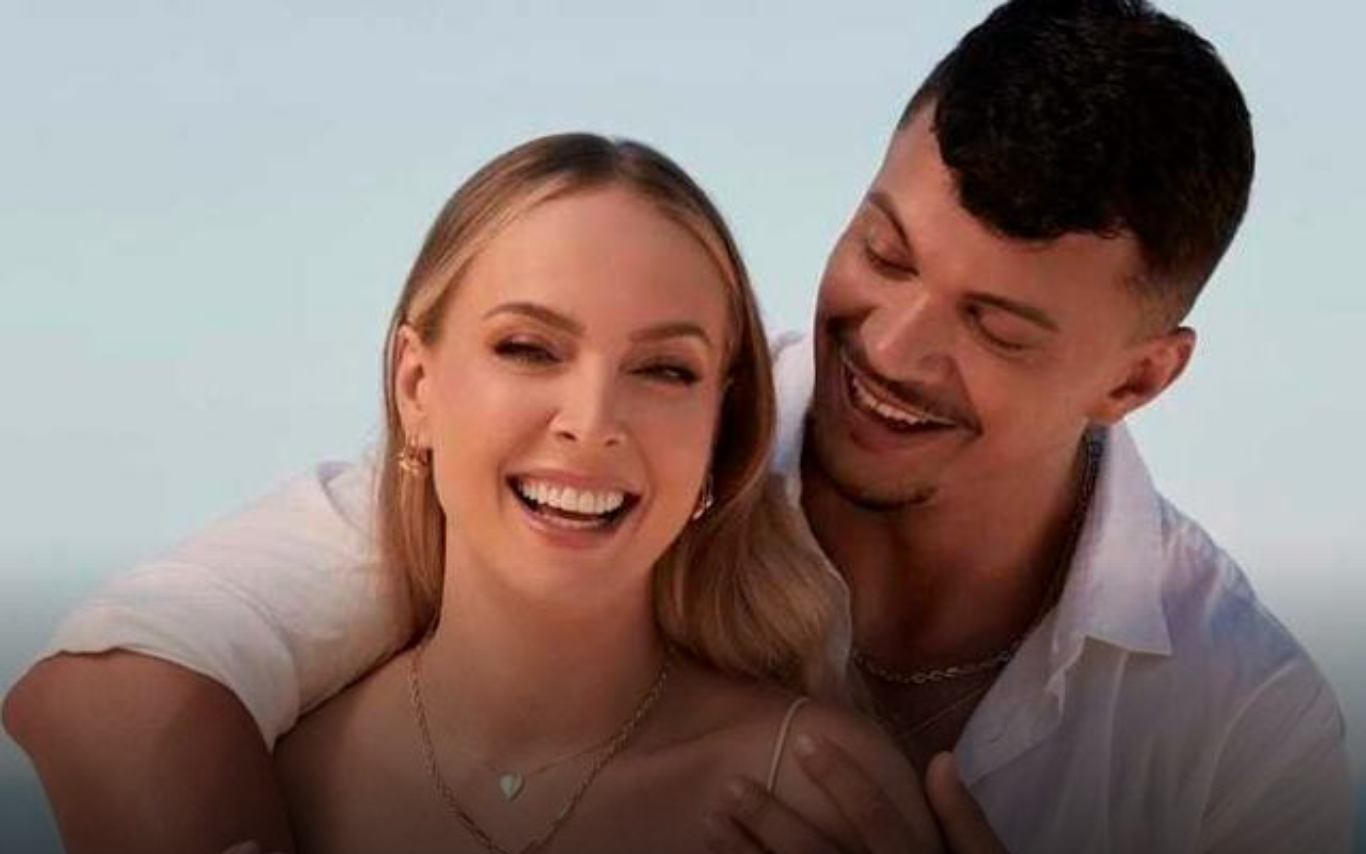 Influenciadores Tata Estaniecki e Júlio Cocielo.