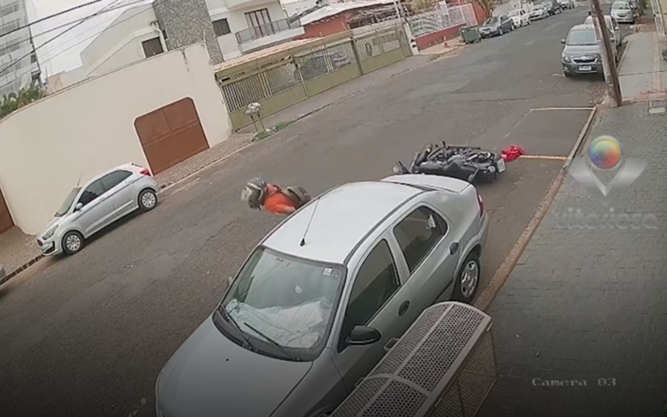 Imagem de câmera de segurança do momento do flagra.