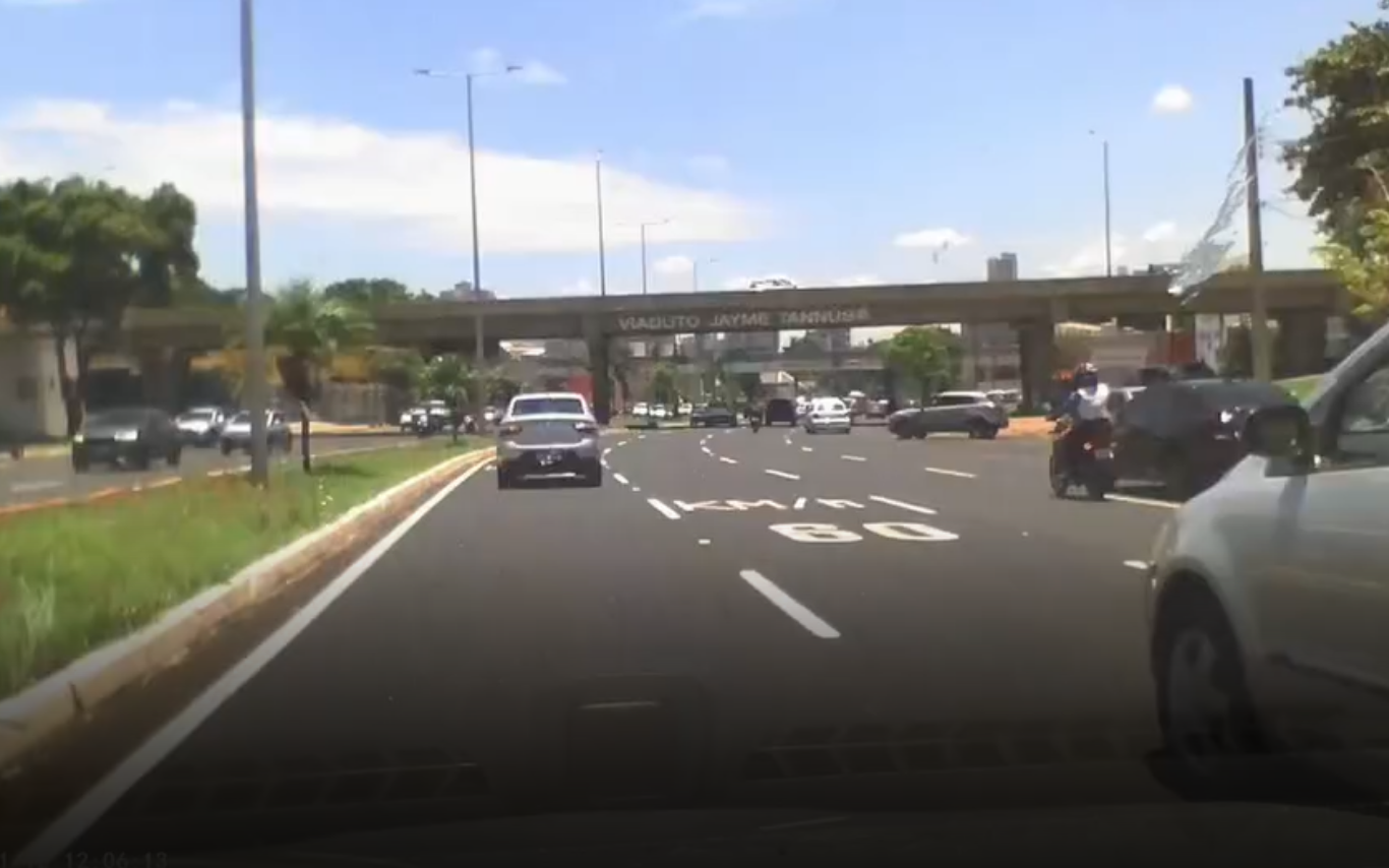 Proximidades do viaduto Jamil Tannus, na Rondon Pacheco