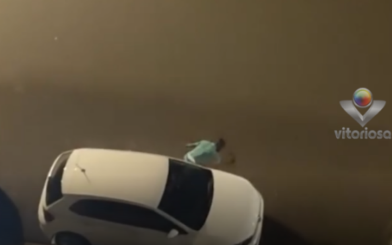 Imagem capturada durante a ação criminosa.