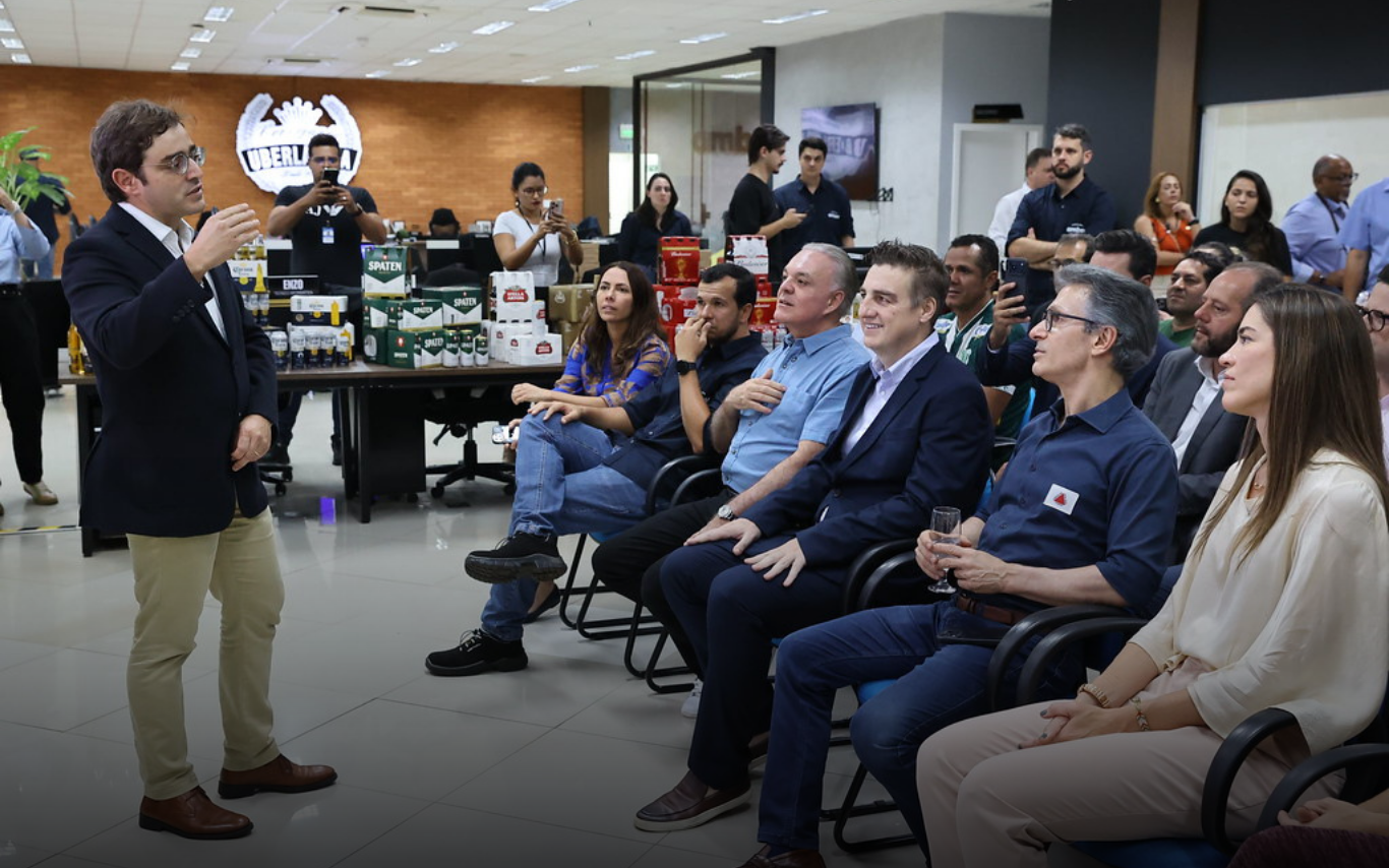 Reunião com autoridades políticas.