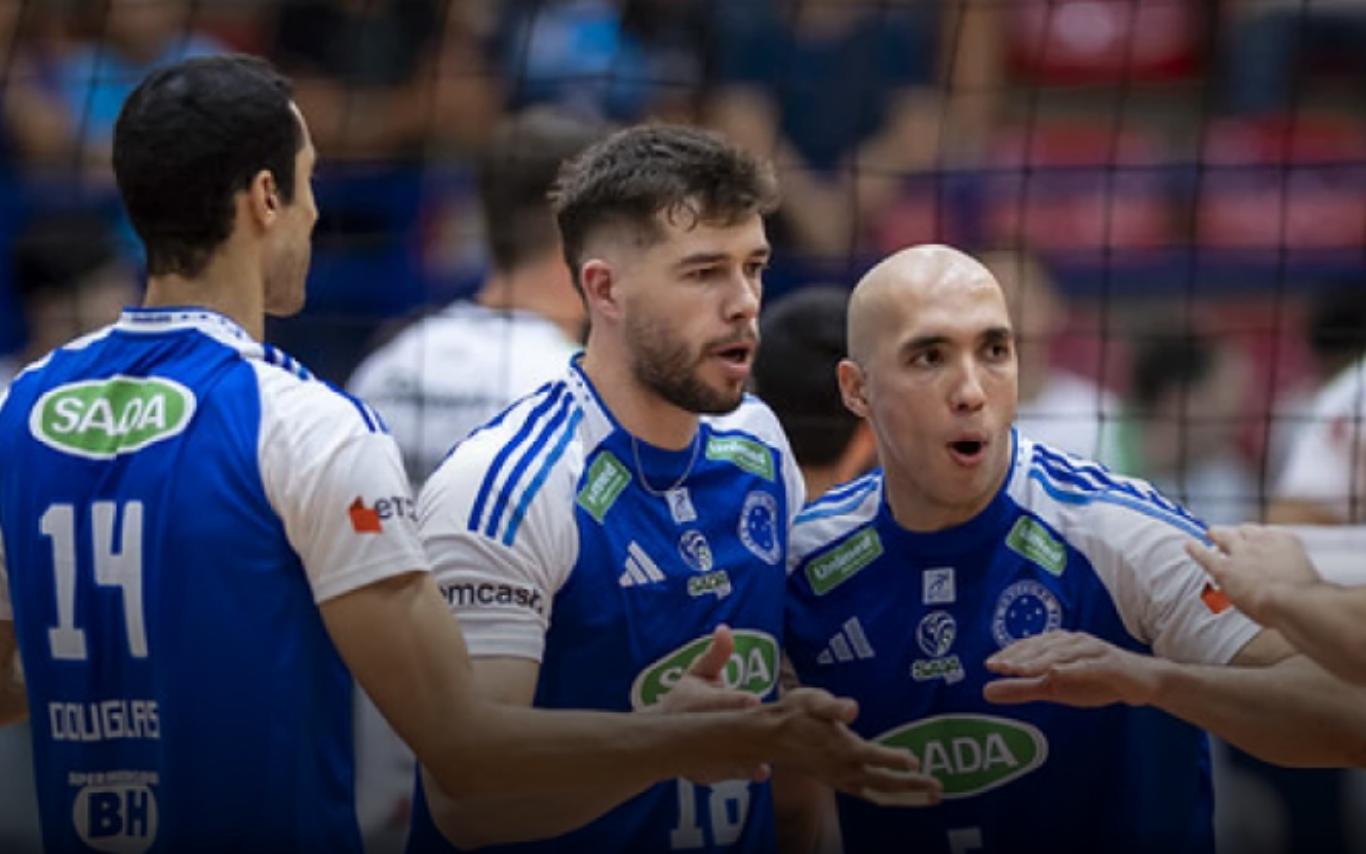 Sada Cruzeiro enfrenta Praia Clube em duelo pela liderança da Superliga Masculina.