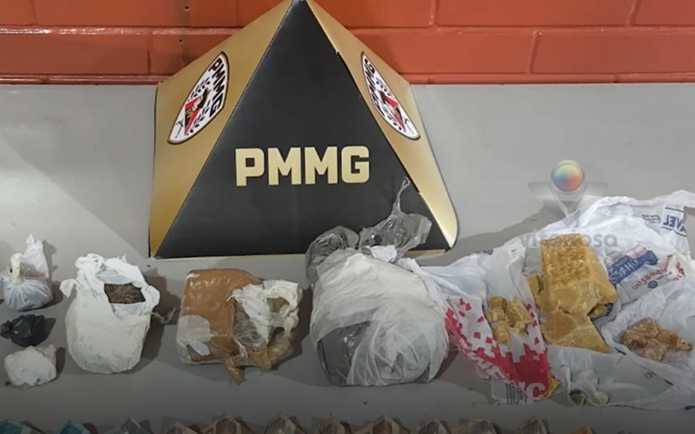 Itens apreendidos pela PM em Ituiutaba.