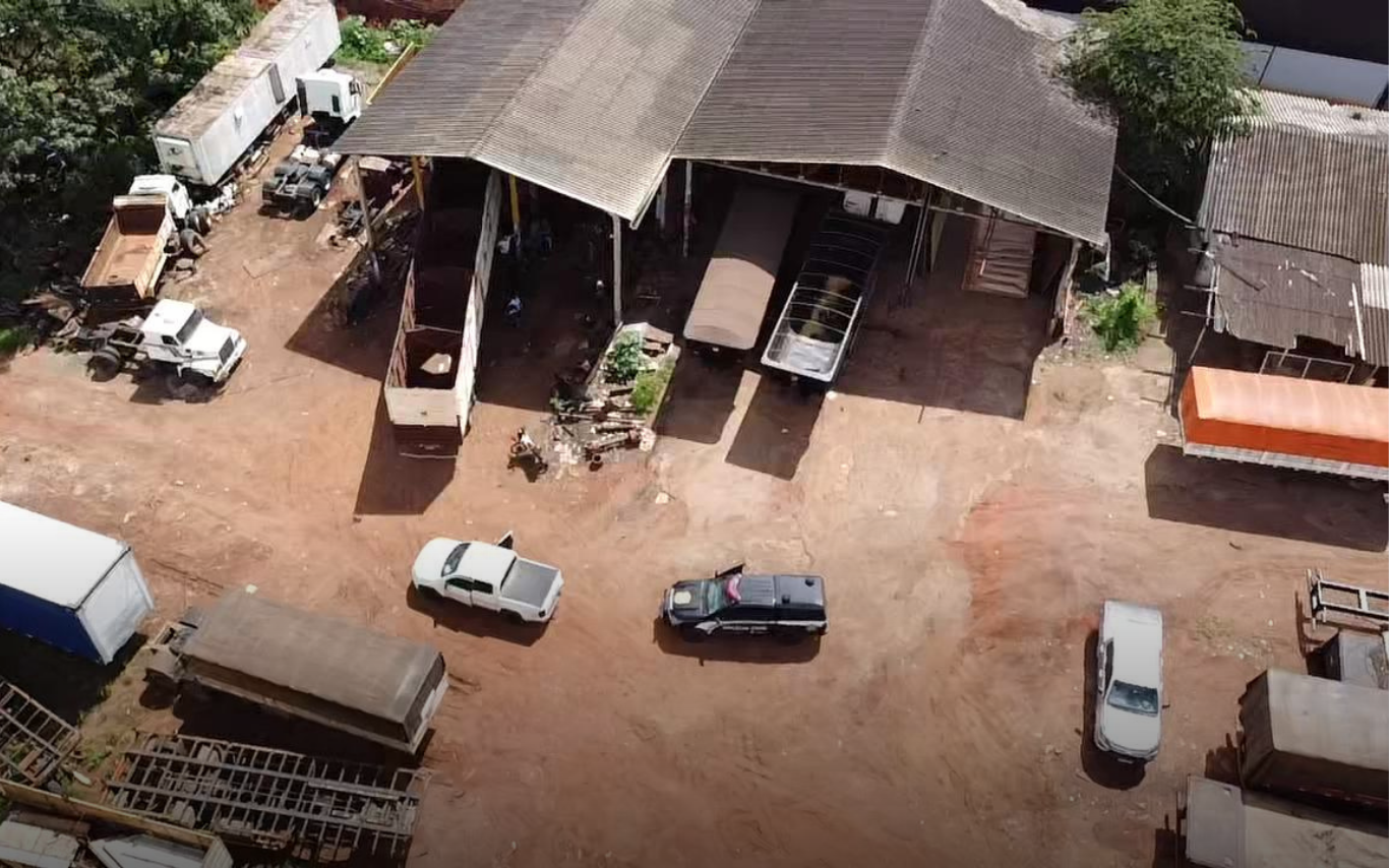 Oficina com carretas irregulares em Uberlândia