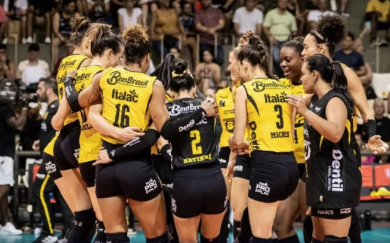 Dentil Praia Clube atropela Maringá pela Superliga Feminina