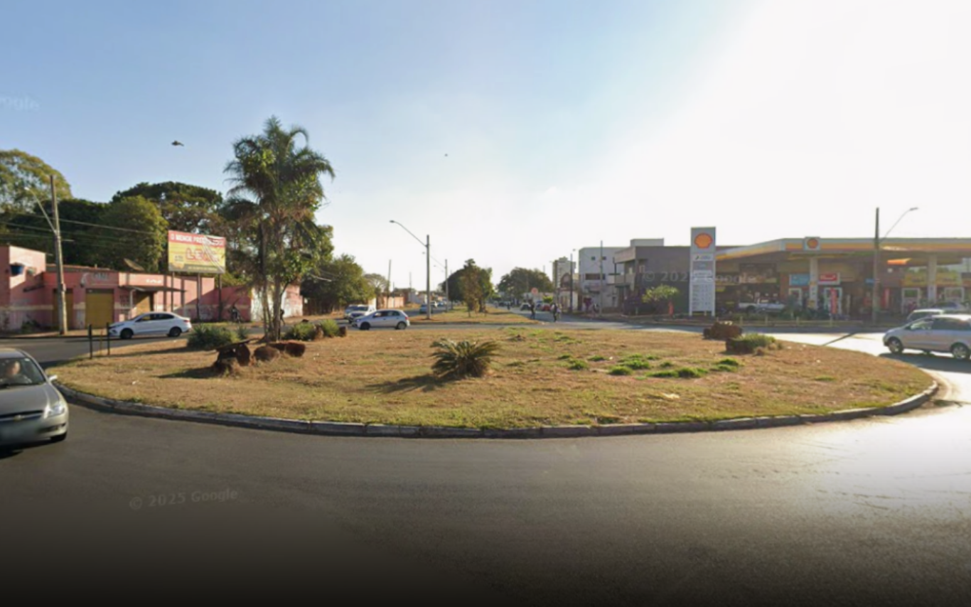 Rotatória que será substituída por semáforos no Jardim das Palmeiras