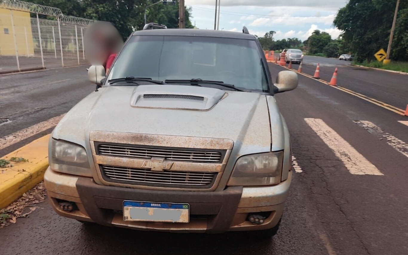 Caminhonete adulterada em Ituiutaba