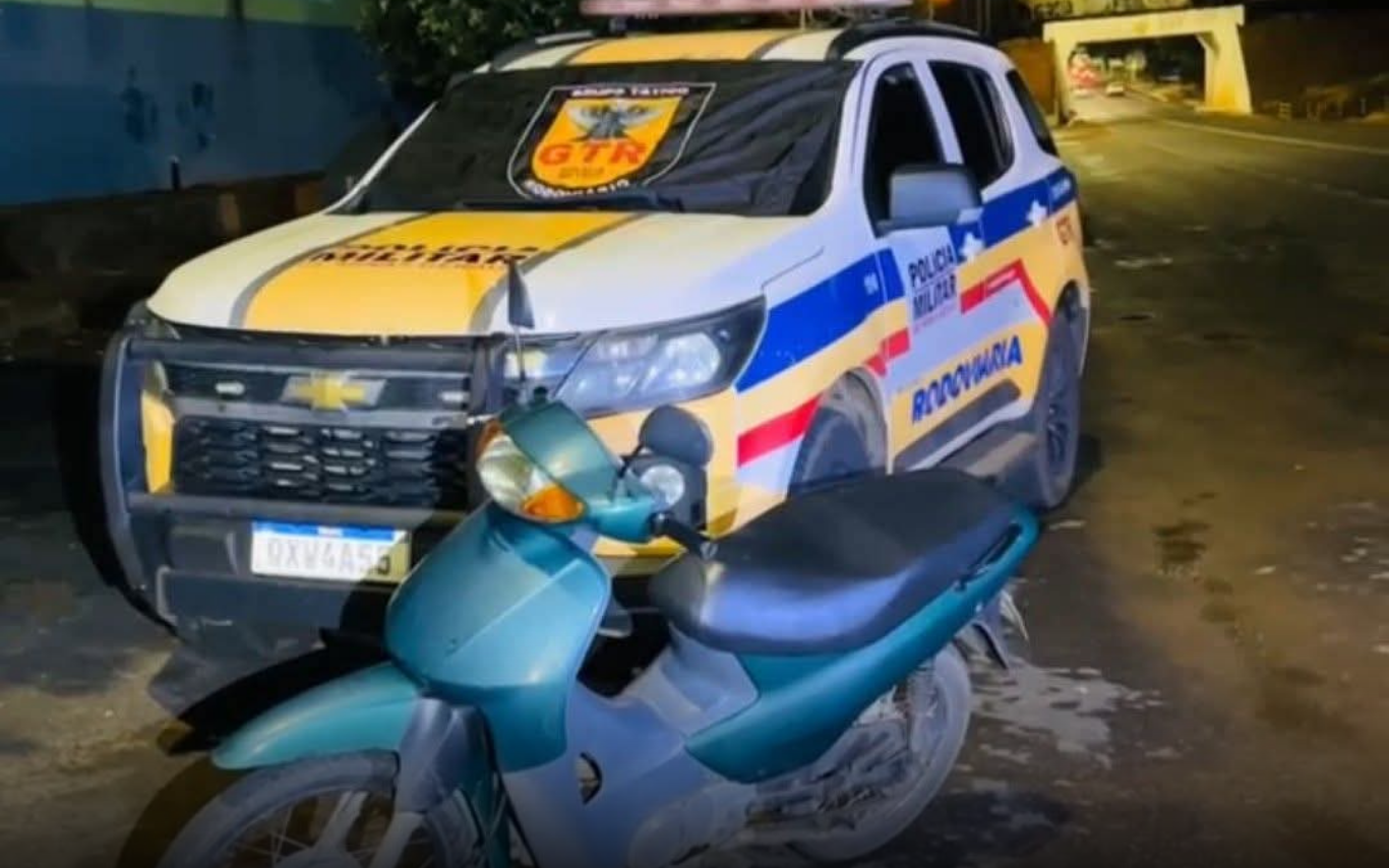 Moto furtada recuperada em Araguari