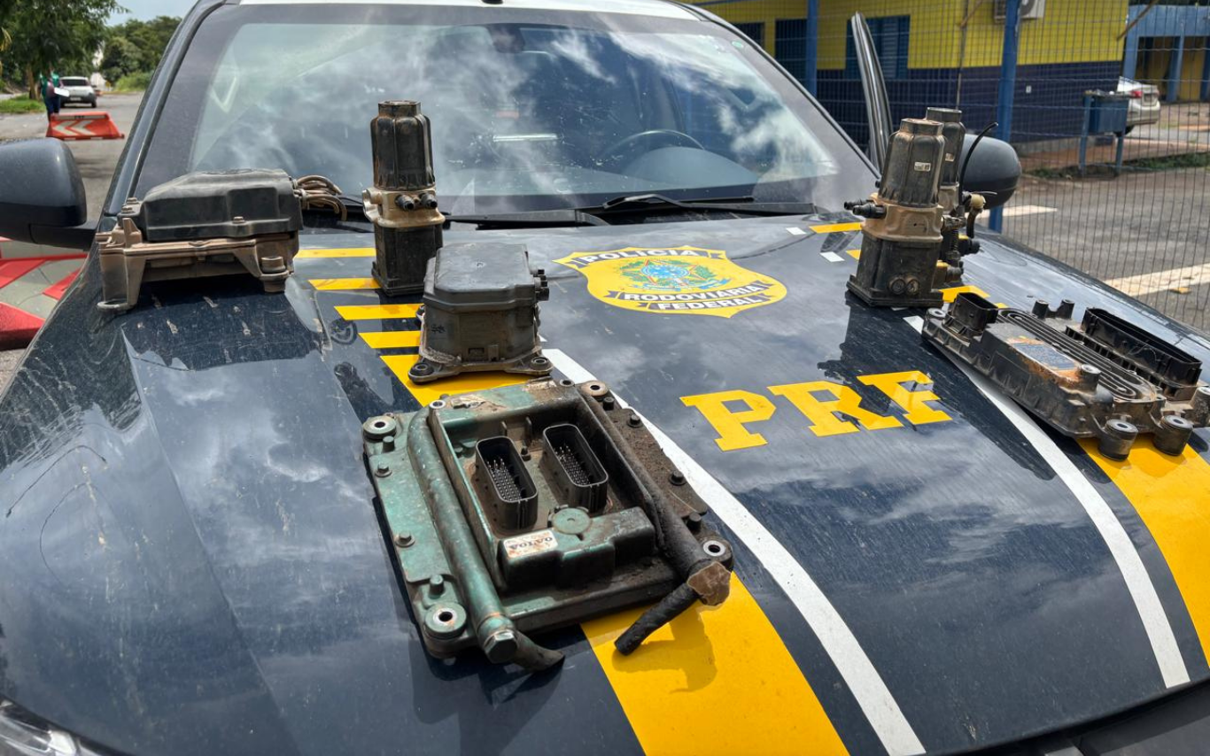 Módulos de caminhão furtados em Patos de Minas