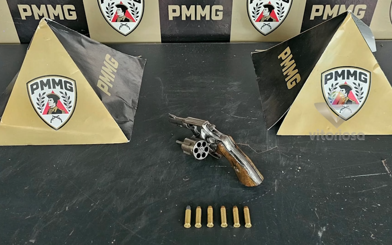 Arma ilegal apreendida no bairro Panorama, em Uberlândia
