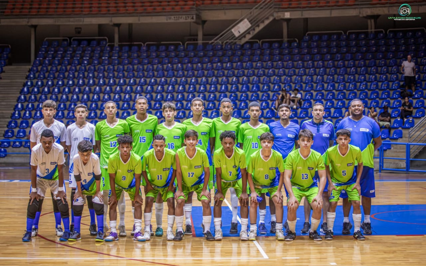 Equipe sub-15 da Futel que disputará o Mineiro Estadual de Futsal