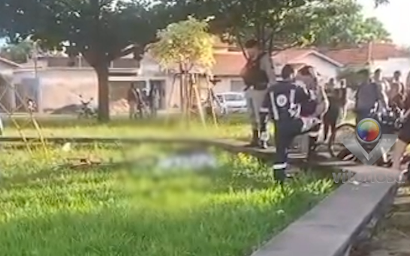 Assassinato em praça de Araguari