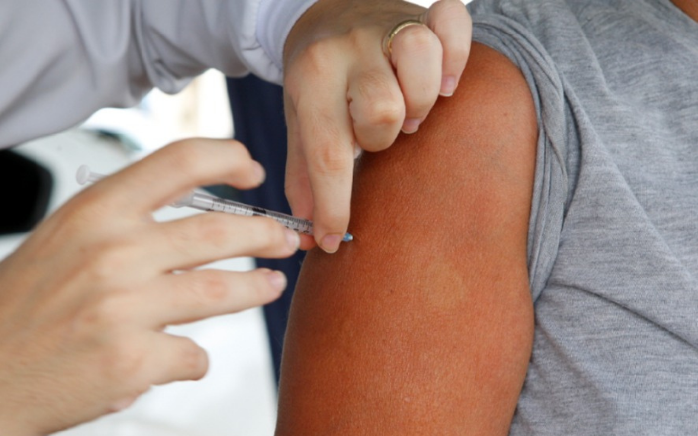 Uberlândia inicia vacinação contra Chikungunya