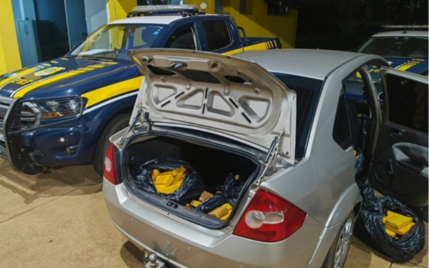 Carro que ia de Três Lagoas até Uberlândia transportando maconha