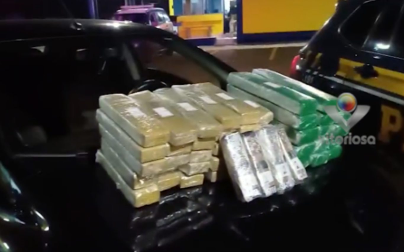 PRF apreende quase 50 quilos de maconha na BR-365
