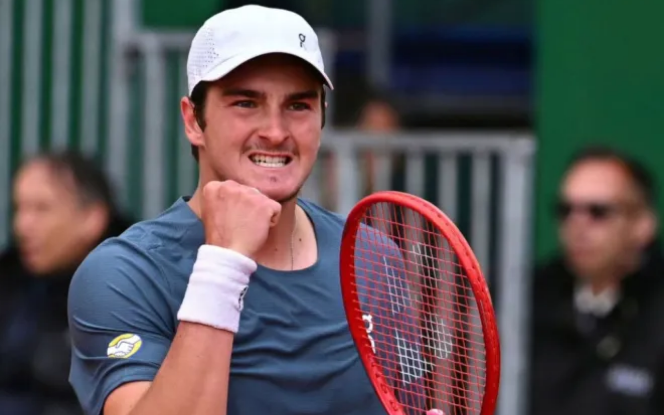 João Fonseca em ação no Masters 1000 de Monte Carlo