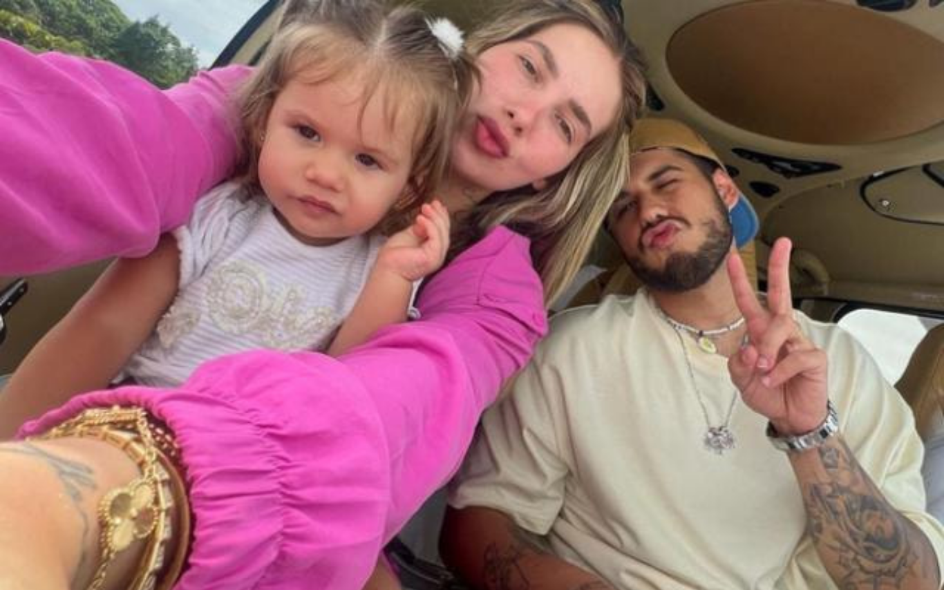 Virginia e Zé Felipe com a filha, Maria Alice