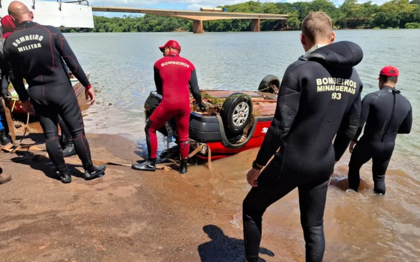 Pai e filha morrem afogados no Rio Paranaíba