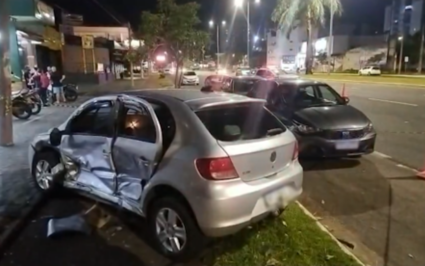 Acidente com vítima fatal na Avenida Rondon Pacheco, em Uberlândia