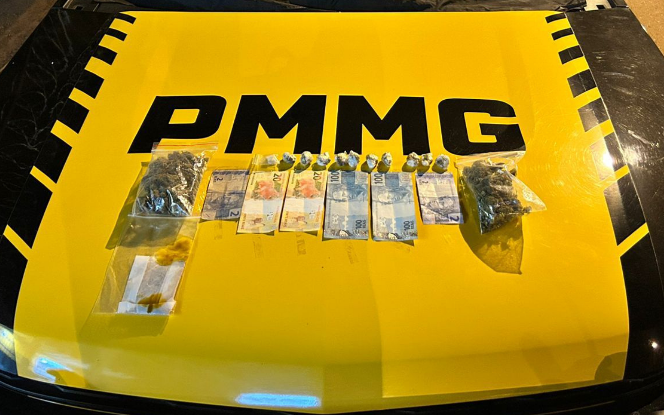 Homem é preso com drogas após tentar fugir da polícia na MGC-452