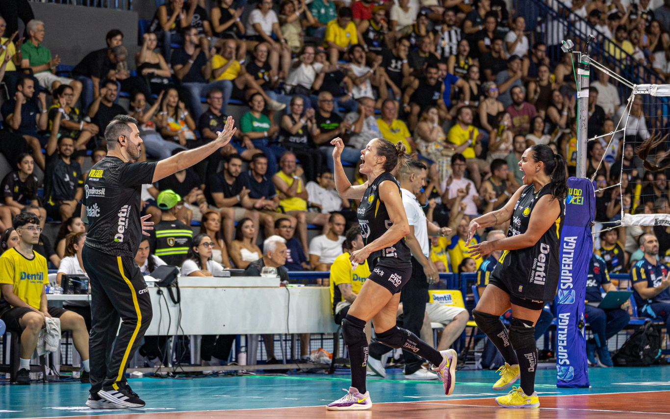 Dentil/Praia Clube sai na frente na série semifinal