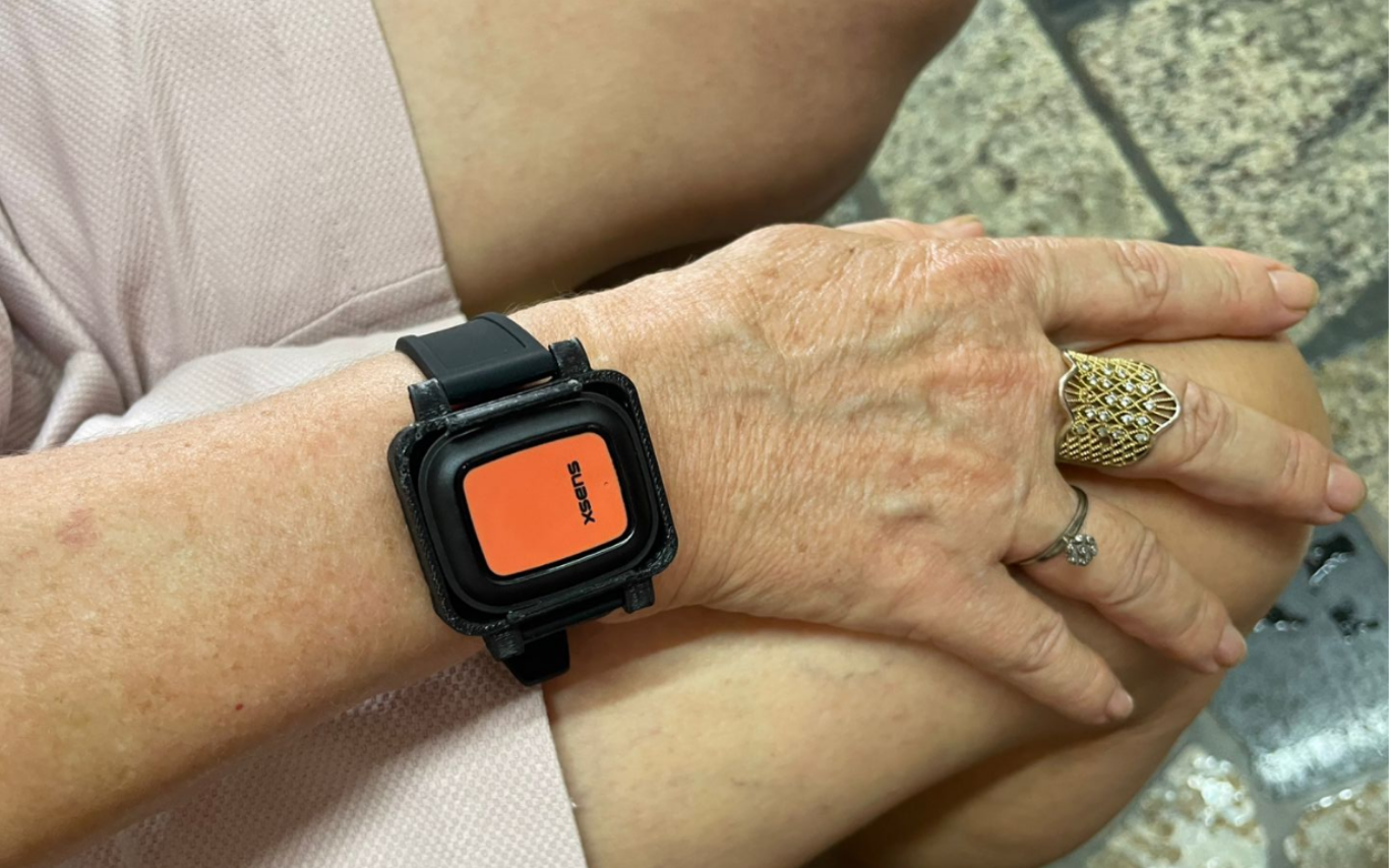 Monitoramento é feito por meio de um equipamento semelhante a um relógio