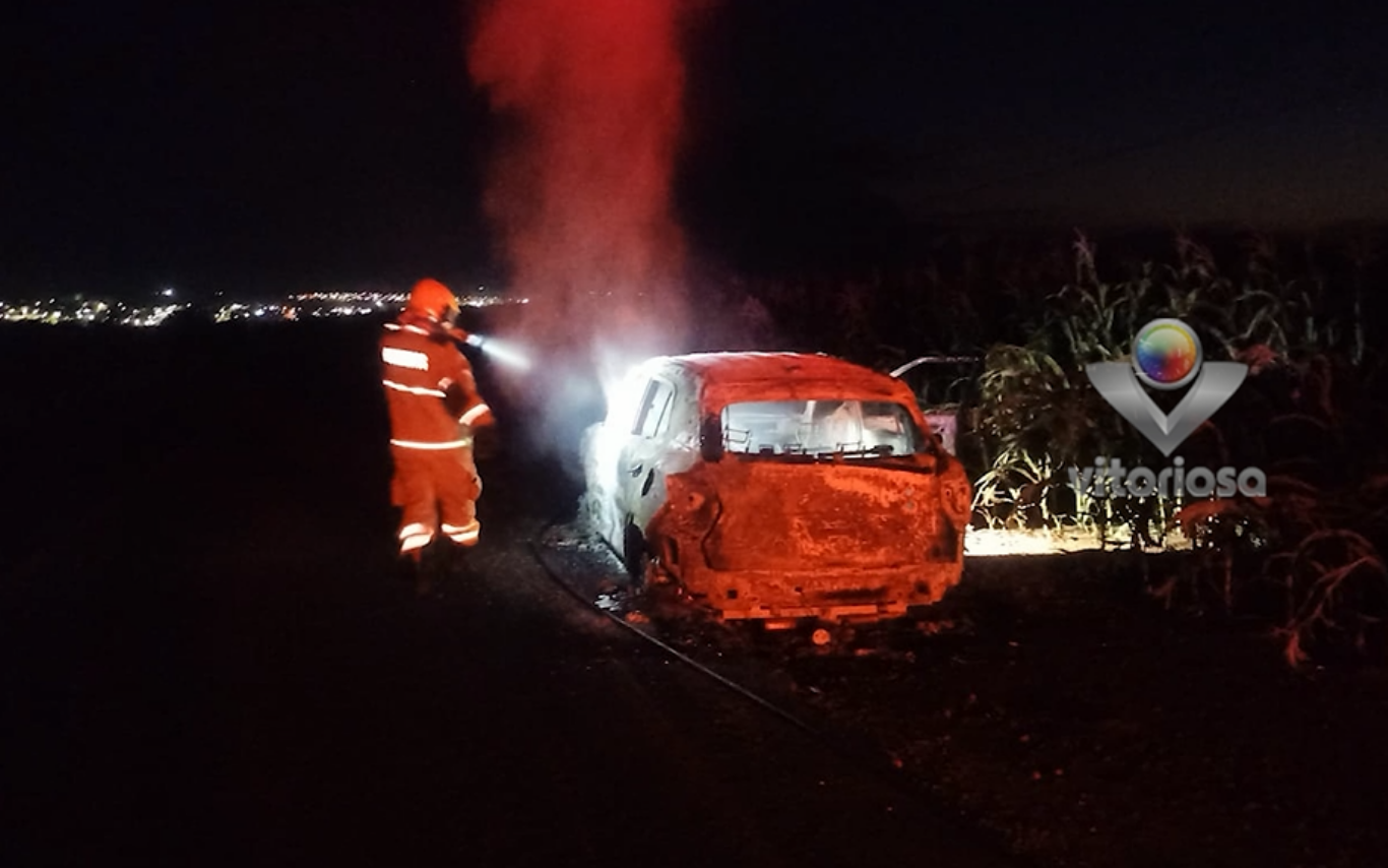 Família escapa de incêndio em veículo em Ituiutaba
