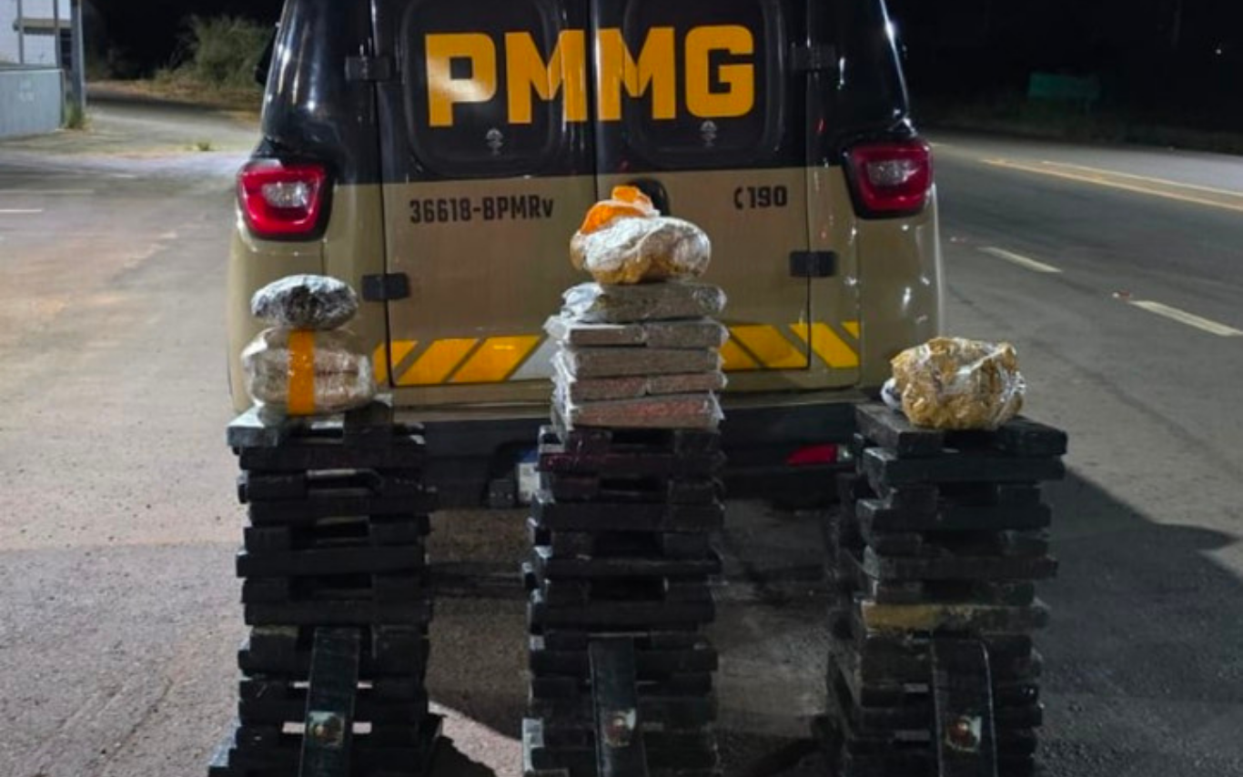 Mais de 100 barras de maconha foram apreendidas em Patos de Minas