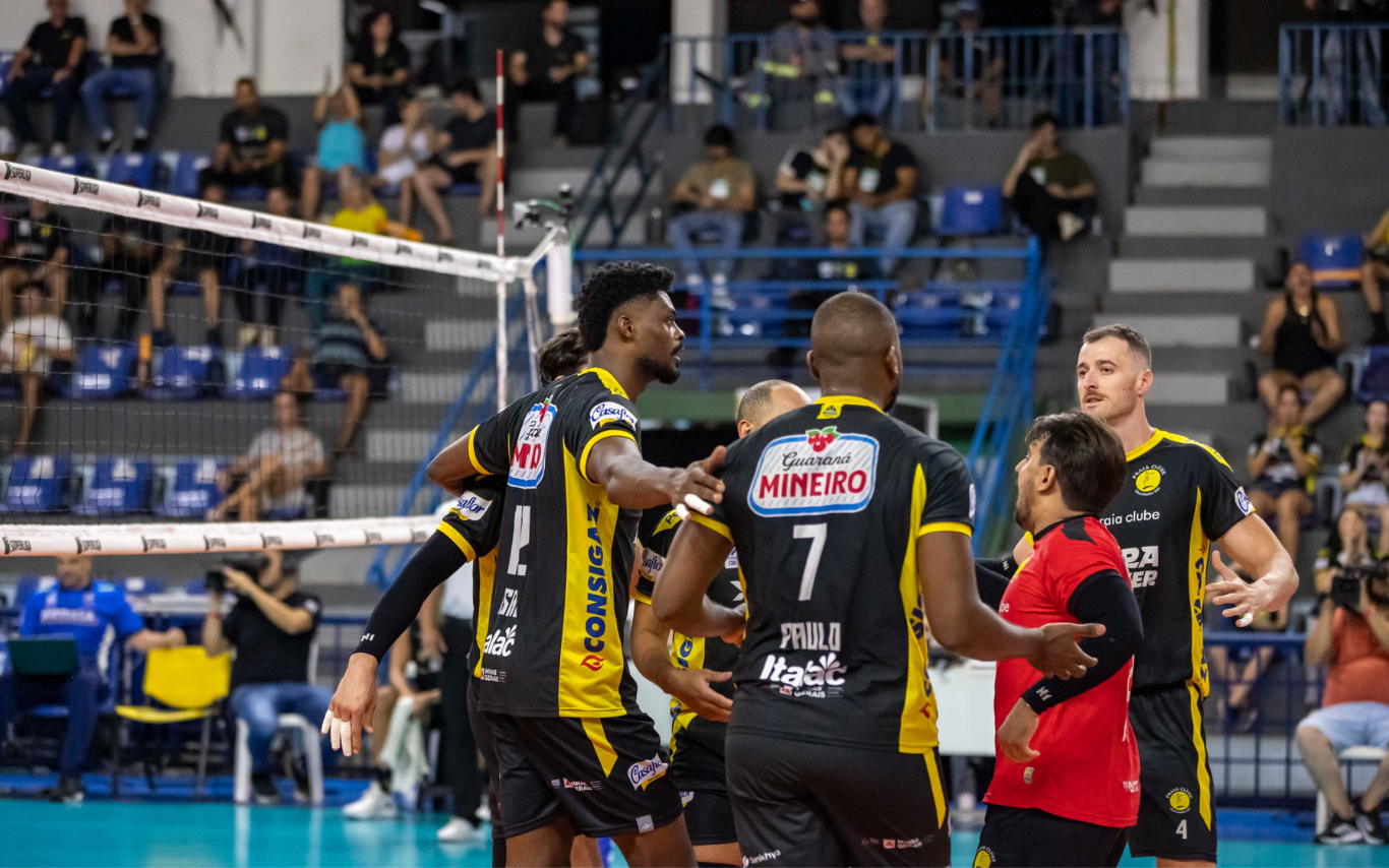 Praianos encerram participação na Superliga com temporada marcada pelo recorde de vitórias