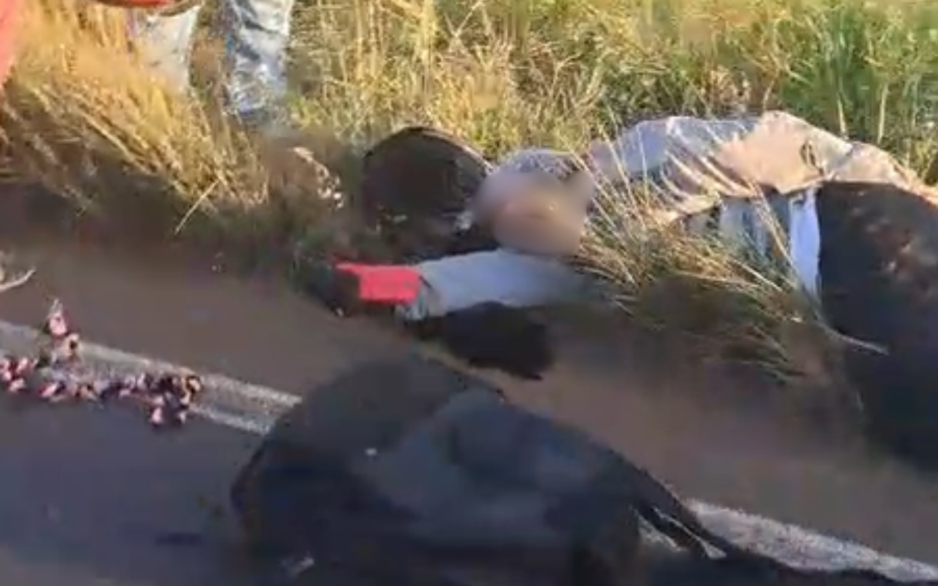 Queda de motocicleta mobiliza resgate na BR-497, em Uberlândia