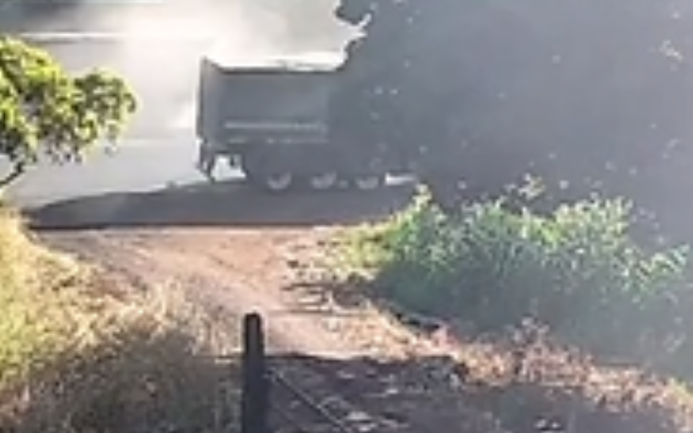 Colisão entre três caminhões deixa um morto em Centralina