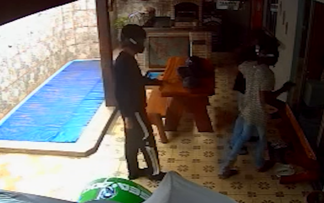 Assaltantes invadem residência no bairro Canaã