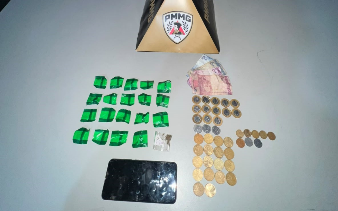 Tentativa de fuga a pé termina em prisão por tráfico de drogas em Uberlândia