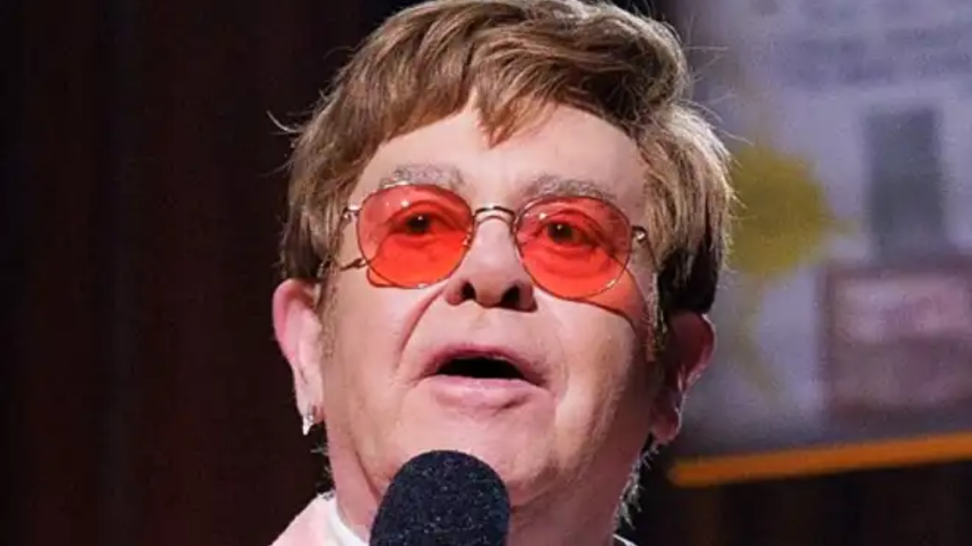 Elton John é amigo de príncipe Harry há mais de 30 anos