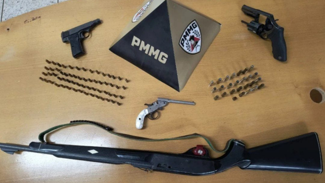 Casal é preso por violência doméstica e quatro armas de fogo são apreendidas em Arapuá