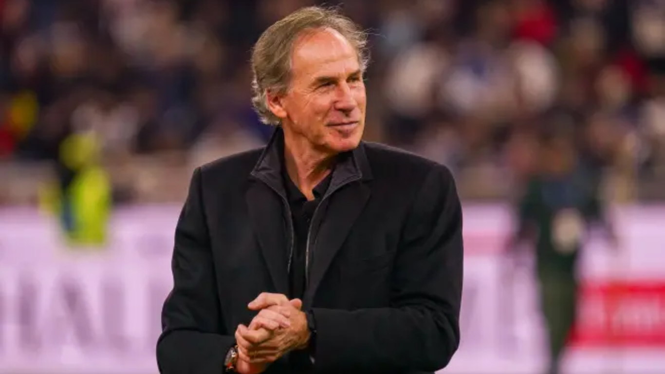 Franco Baresi presente durante a partida entre AC Milan e FC Inter, válida pela Série A, no Estádio San Siro, em Milão, Itália.