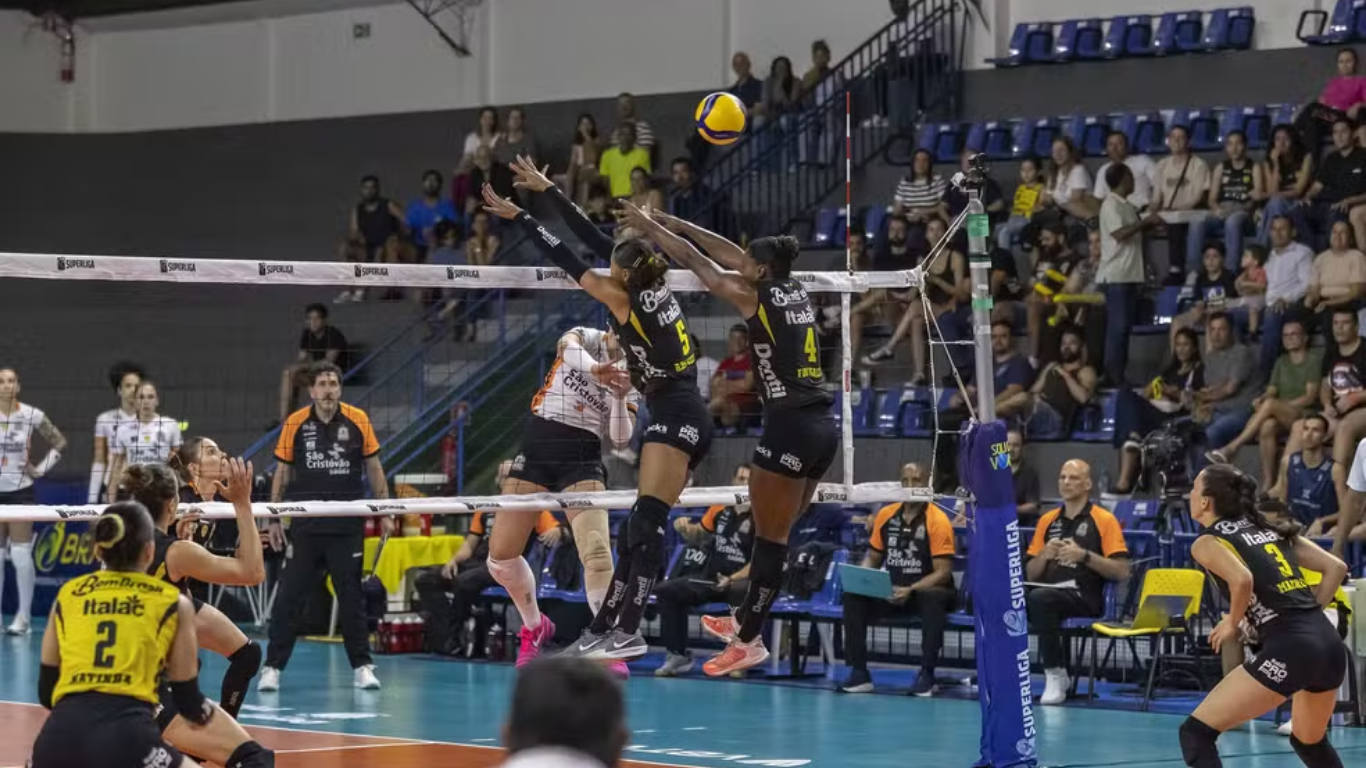 Praia Clube e Osasco na Superliga Feminina