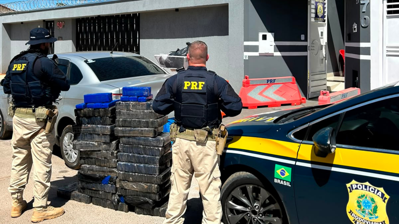 Motorista é preso pela PRF com quase 400 tabletes de maconha na BR-365 após tentar fugir de fiscalização