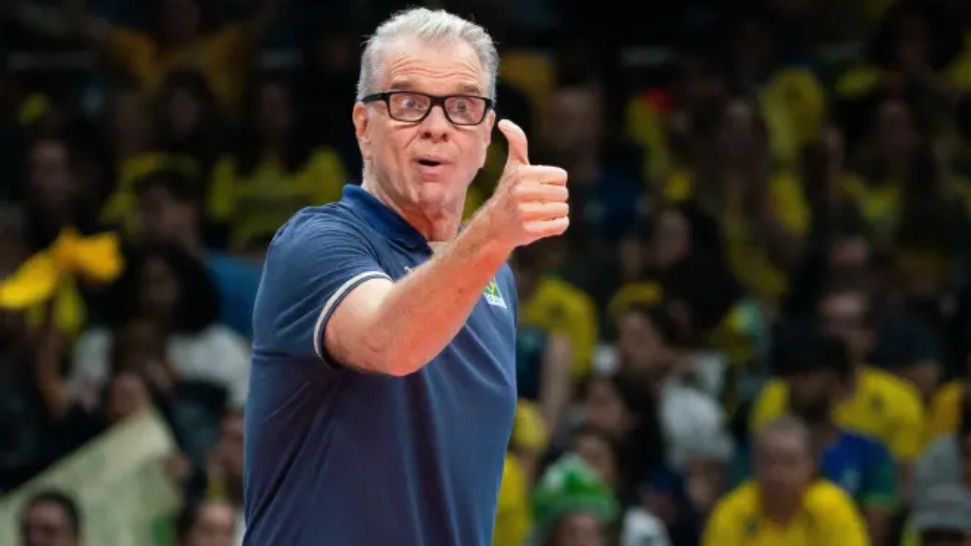 Bernardinho em jogo da Seleção Brasileira de Vôlei