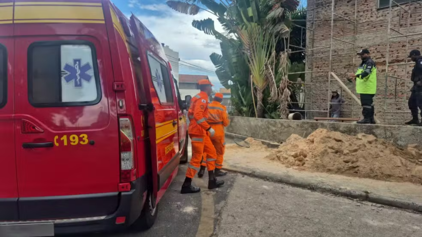 Homem morre após queda de andaime com cerca de cinco metros de altura em Araxá