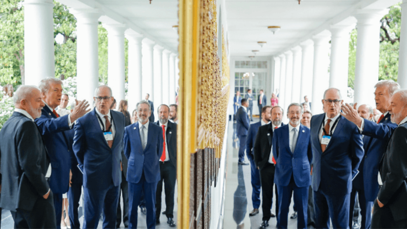 Presidente Lula e presidente dos EUA, Donald Trump, se reúnem na Casa Branca, em Washington D.C.