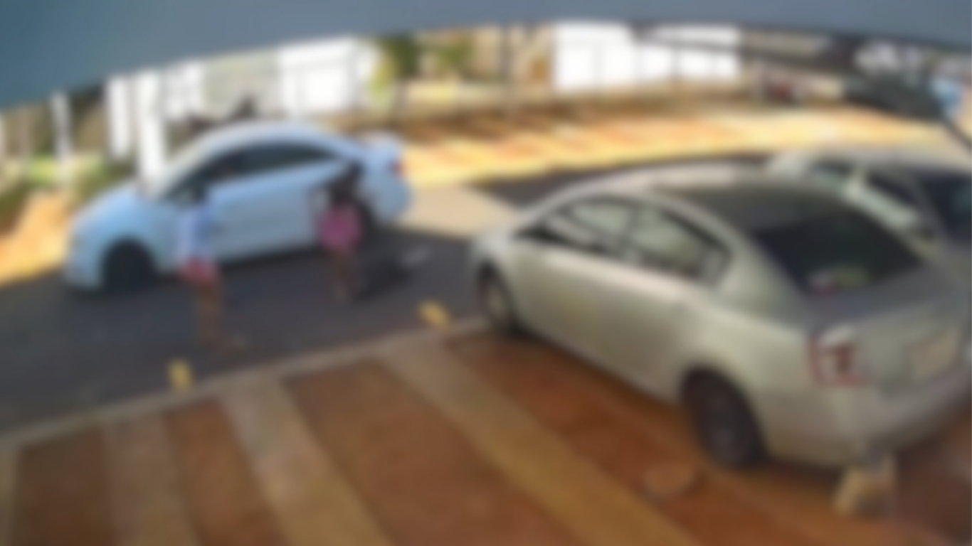 Adolescente de 12 anos é atropelado por carro enquanto brincava em condomínio