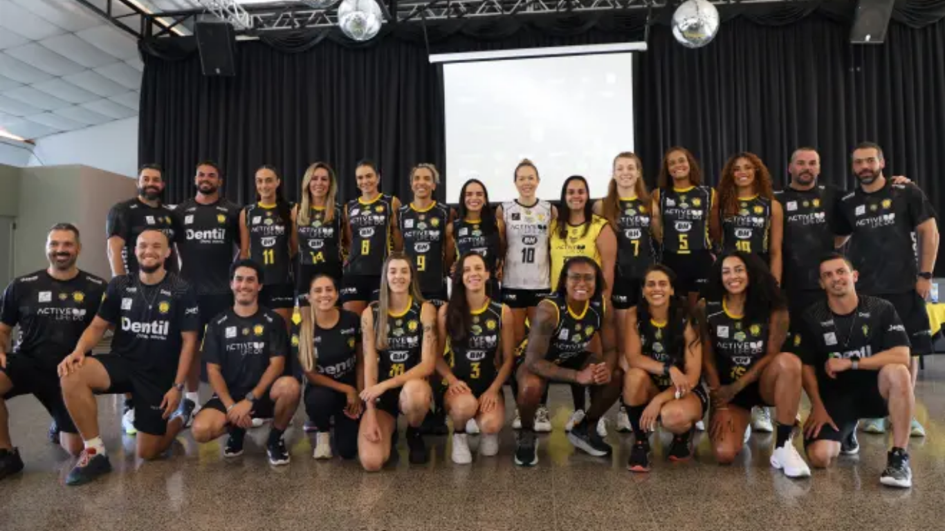 Apresentação do elenco do Dentil Praia Clube
