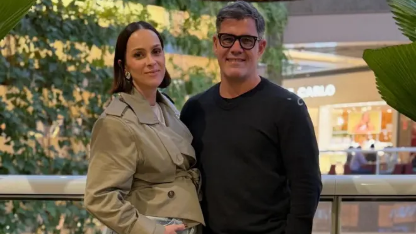 Juliano e Letícia Cazarré serão pais pela sétima vez