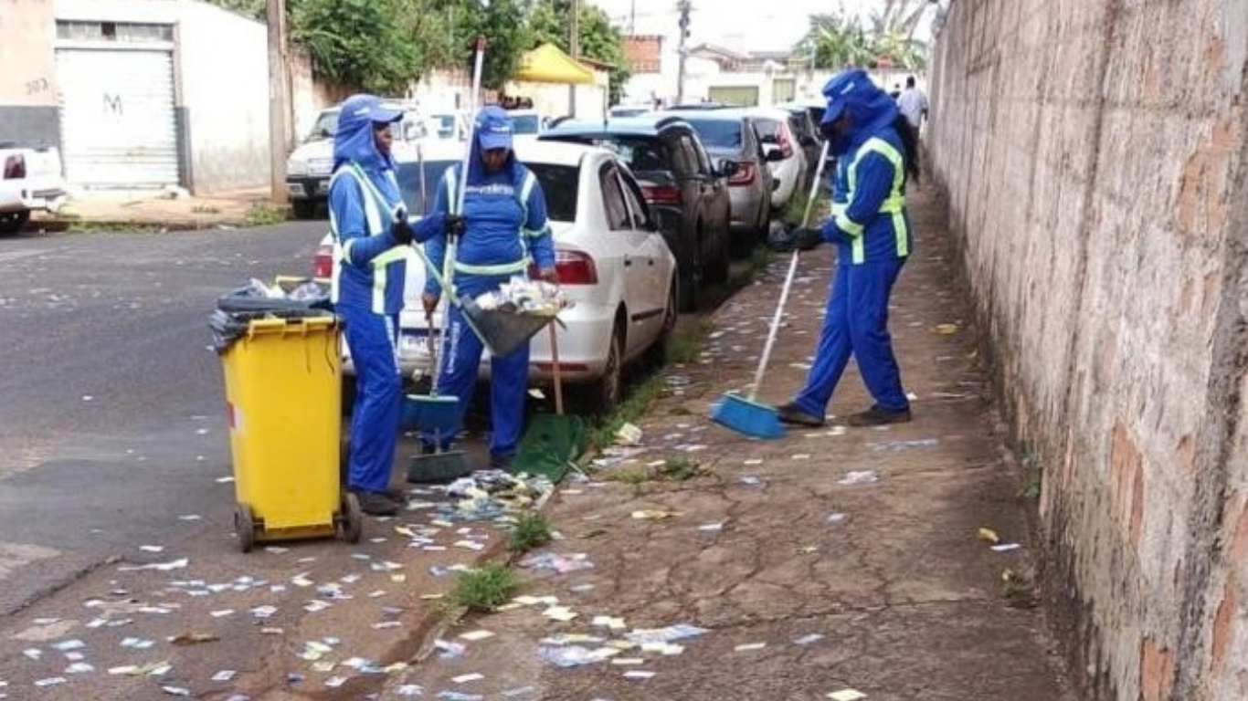 Prefeitura de Uberlândia recolhe mais de 7 toneladas de resíduos das vias públicas no dia do primeiro turno das Eleições 2026