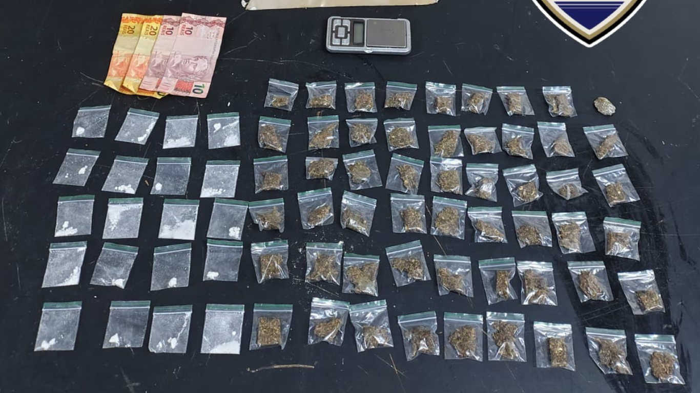Dois jovens são presos por tráfico de drogas no bairro Lagoinha, em Uberlândia