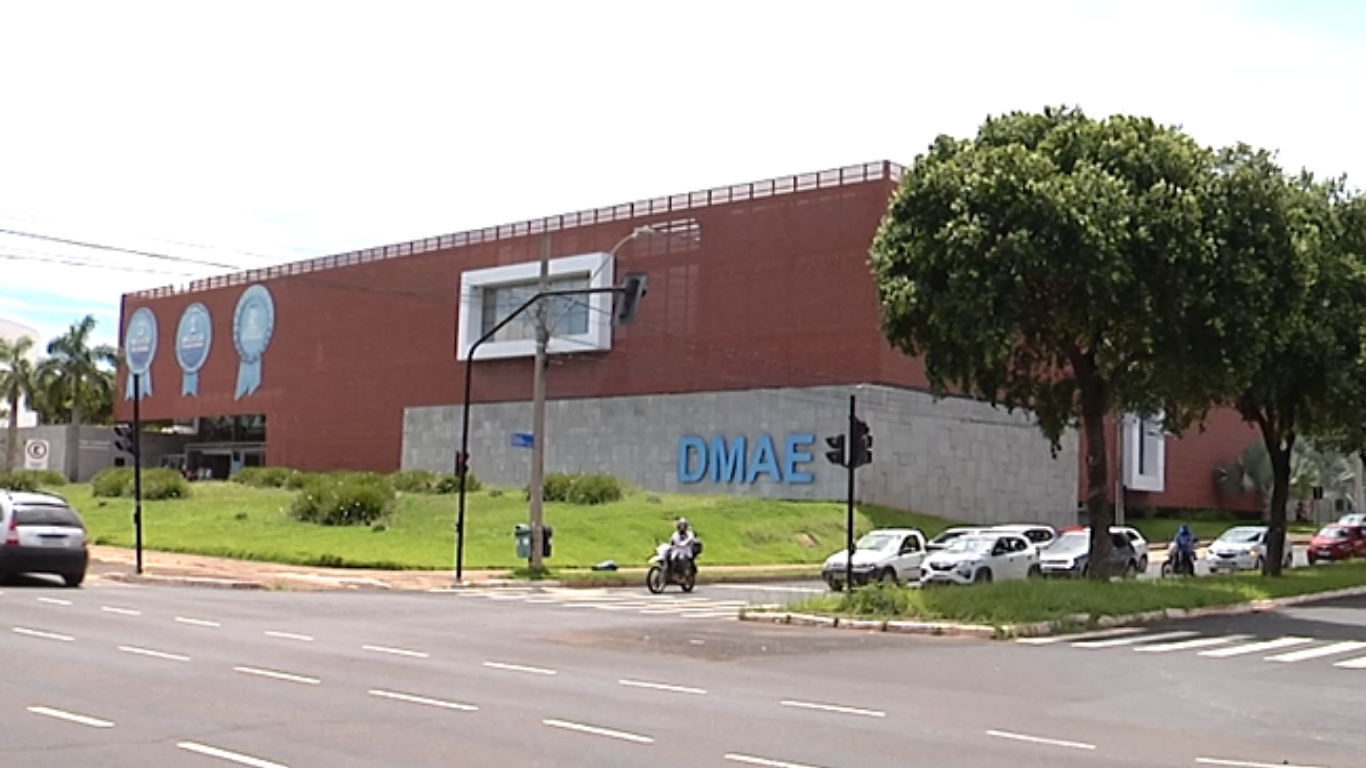 Servidor do Dmae em Uberlândia é demitido por fraudar conta de água e assistir a vídeos impróprios em serviço